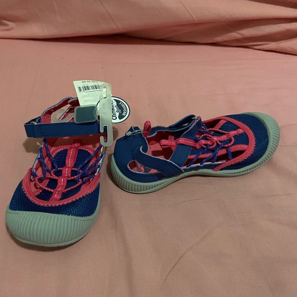 OshKosh Toddler Girls Bump Toe Athletic Sandals, Size 12. New with Tags - Picture 2 of 4